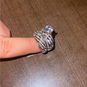 Brand new 2pc engagement ring